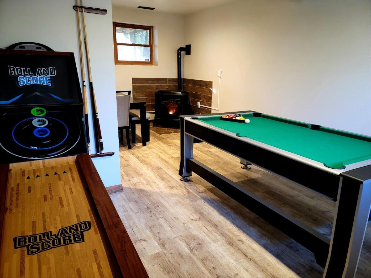 The Pocono'S Retreat With A Gameroom, Firepit, And Lake 부시킬 외부 사진