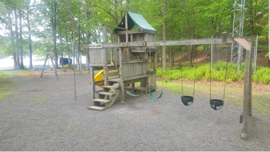 The Pocono'S Retreat With A Gameroom, Firepit, And Lake 부시킬 외부 사진